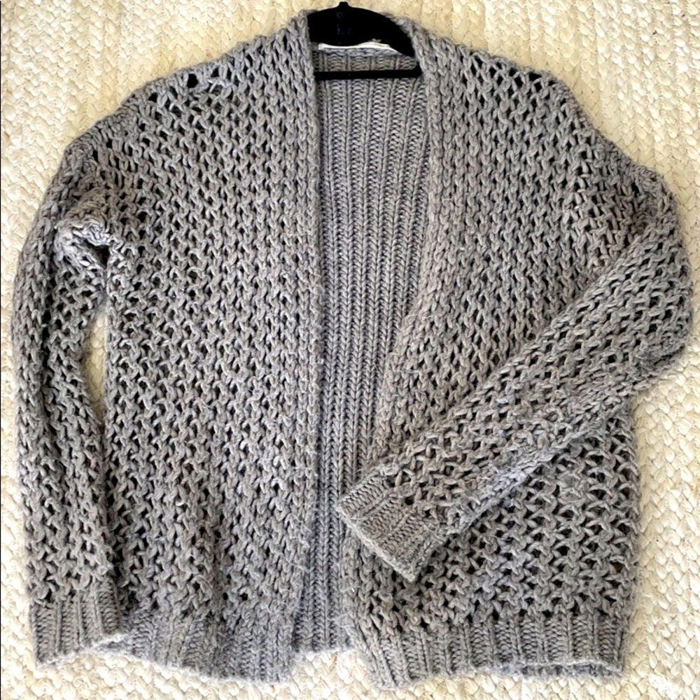 Twelfth Street by Cynthia Vincent Sweater size P
